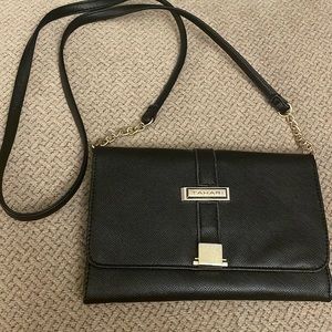 Elegant crossbody purse